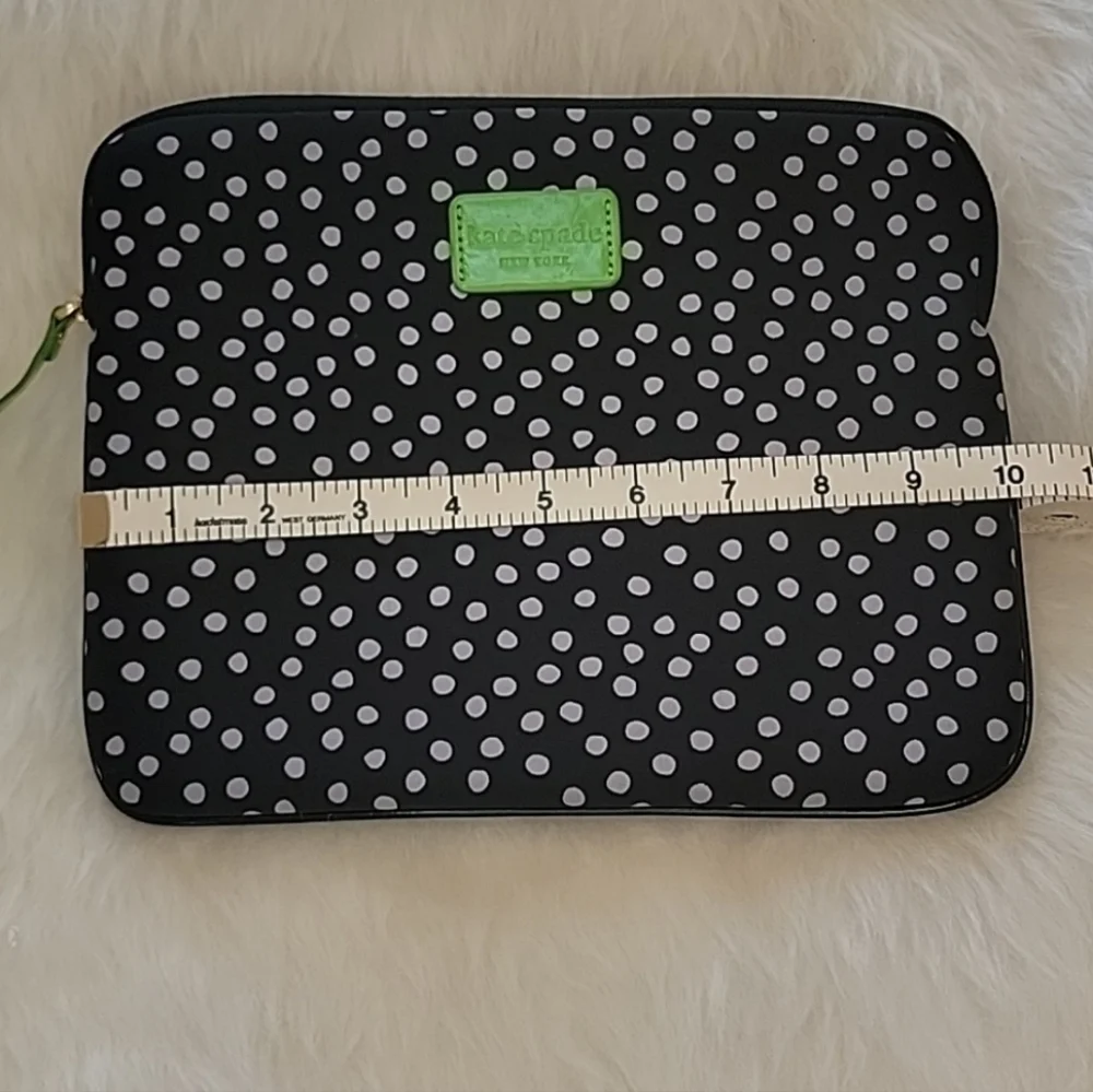 KATE SPADE Black White Polka-Dot Padded Neoprene Zip Boho Tablet Electronic Case